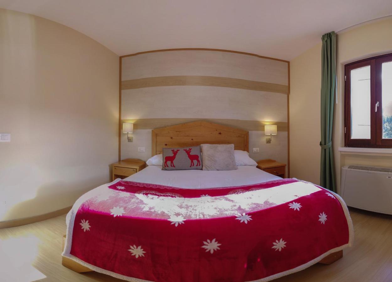 Abete Bianco - Albergo Del Natale Camigliatello Silano Dış mekan fotoğraf